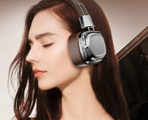 Retro on-ear true wireless Bluetooth headset with heavy bass noise reduction and high-quality sound